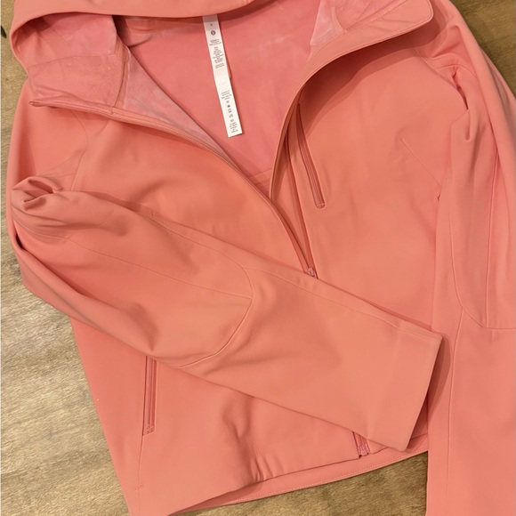 Lululemon RepelShell Classic - Picture 6 of 8